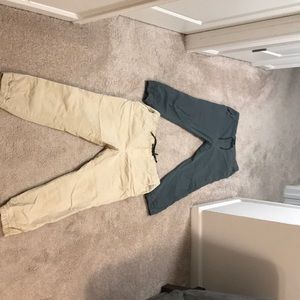 2 pairs of American Eagle joggers